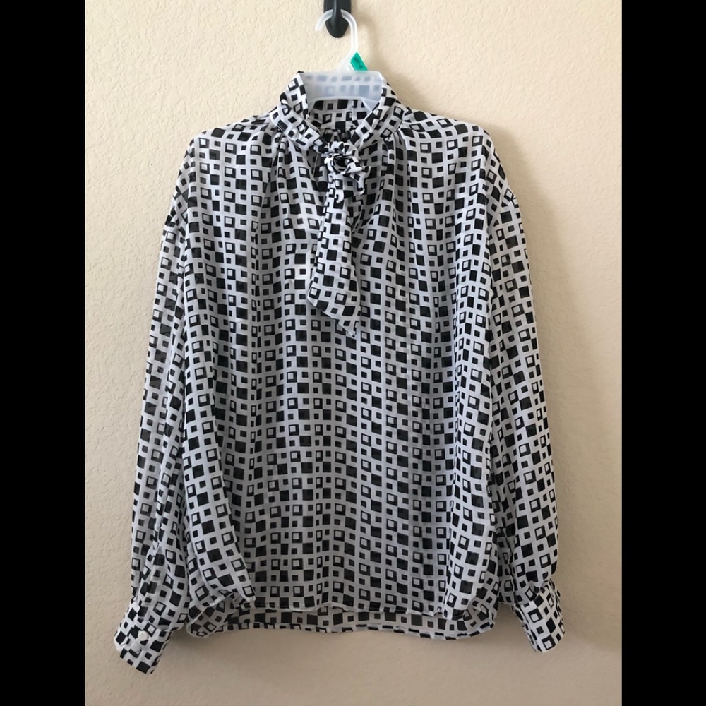 Checkered tie blouse